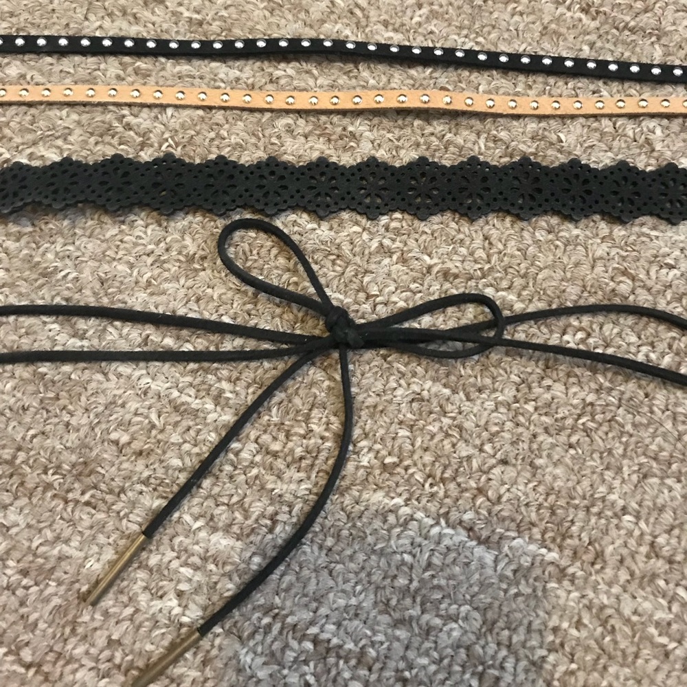 Set of 4 chokers
